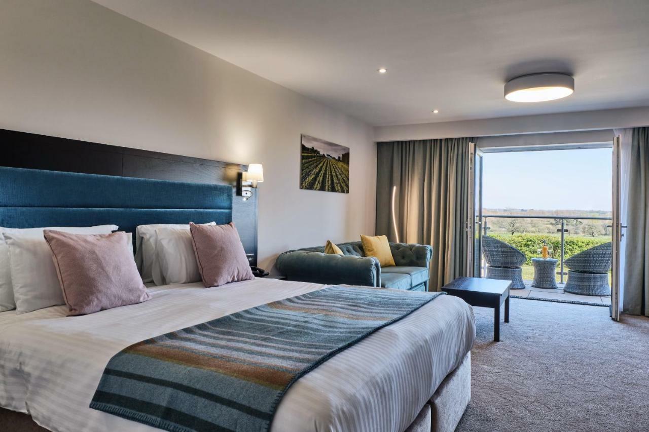 Llanerch Vineyard Hotel Hensol Esterno foto