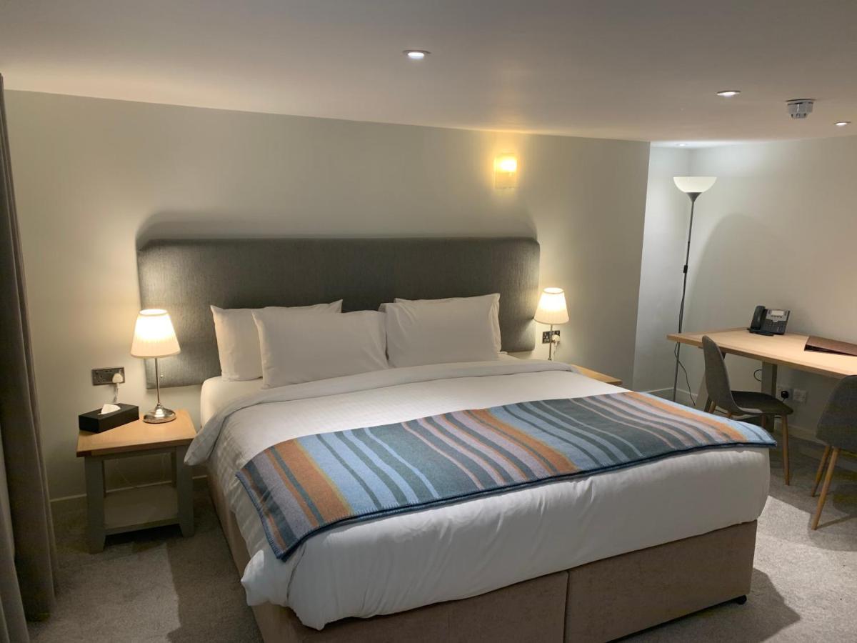 Llanerch Vineyard Hotel Hensol Esterno foto